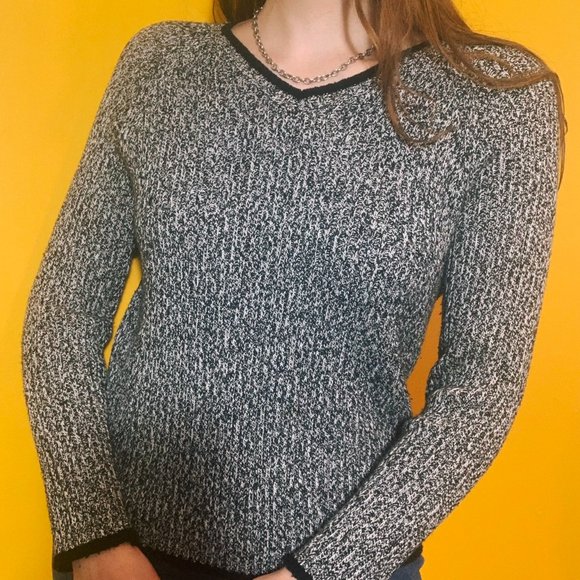 Carolyn Taylor Essentials '90s Heathered Sweater - Picture 3 of 5